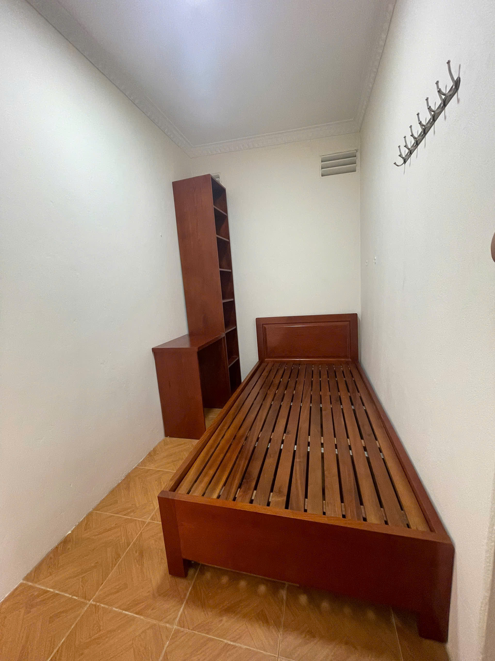 Cho thuê căn hộ Tập thể ngõ 60 Nguyễn Chí Thanh 62m2, 2 ngủ, Full đồ, ở hộ gia đình - Ảnh 2